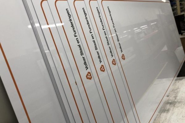 Whiteboard Korteland Reclame voor Volker Staal en Funderingen