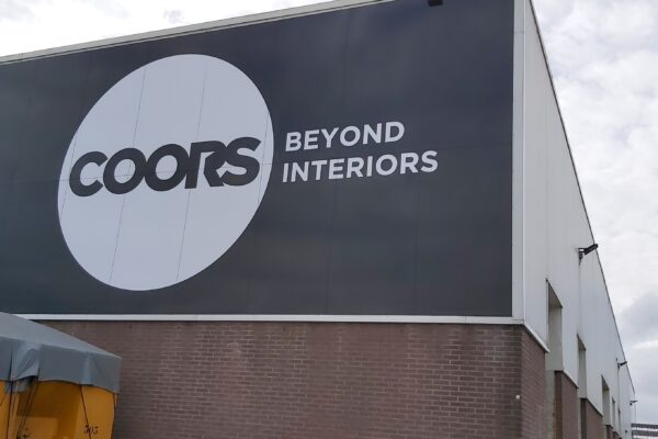Korteland In- en Outdoor Signing reclame gevelreclame Coors Interieurbouw Rotterdam 1